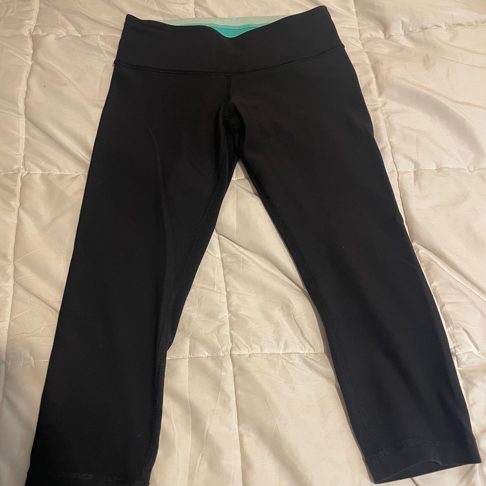 Lululemon Black Leggings calf length